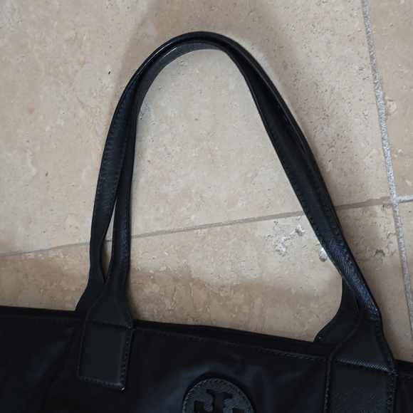 Packable Ella Tote Nylon Black Laptop Travel Bag - Picture 8 of 10